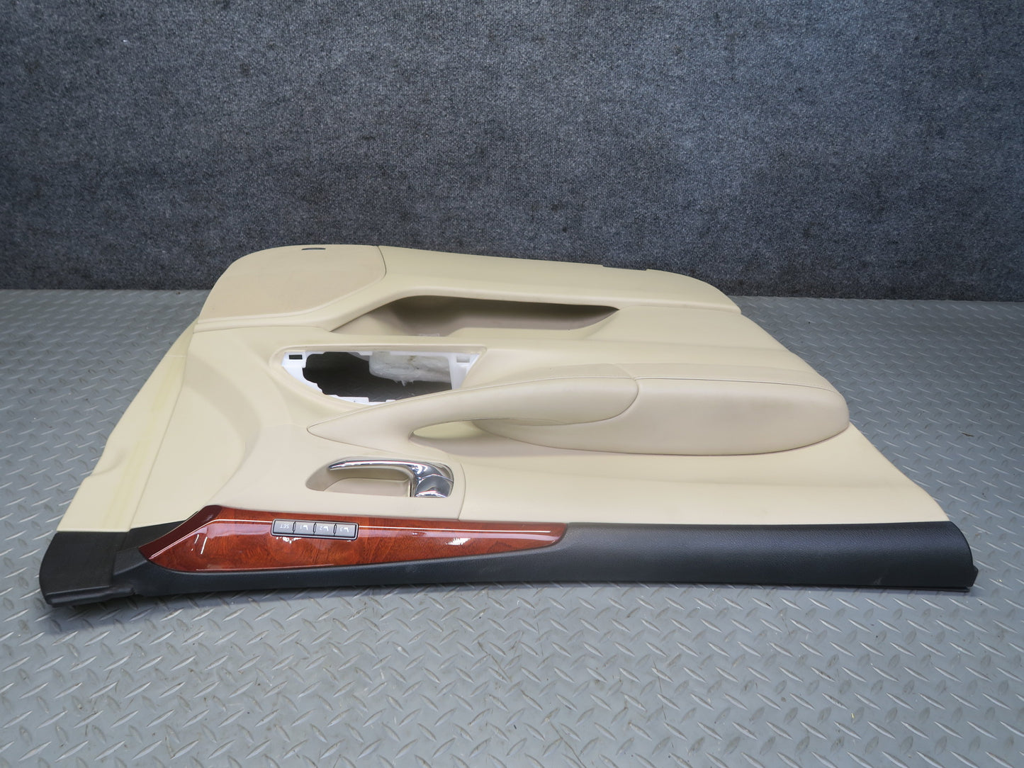 2008-2011 Lexus URJ201L LX570 Front Left Side Door Interior Trim Cover Panel