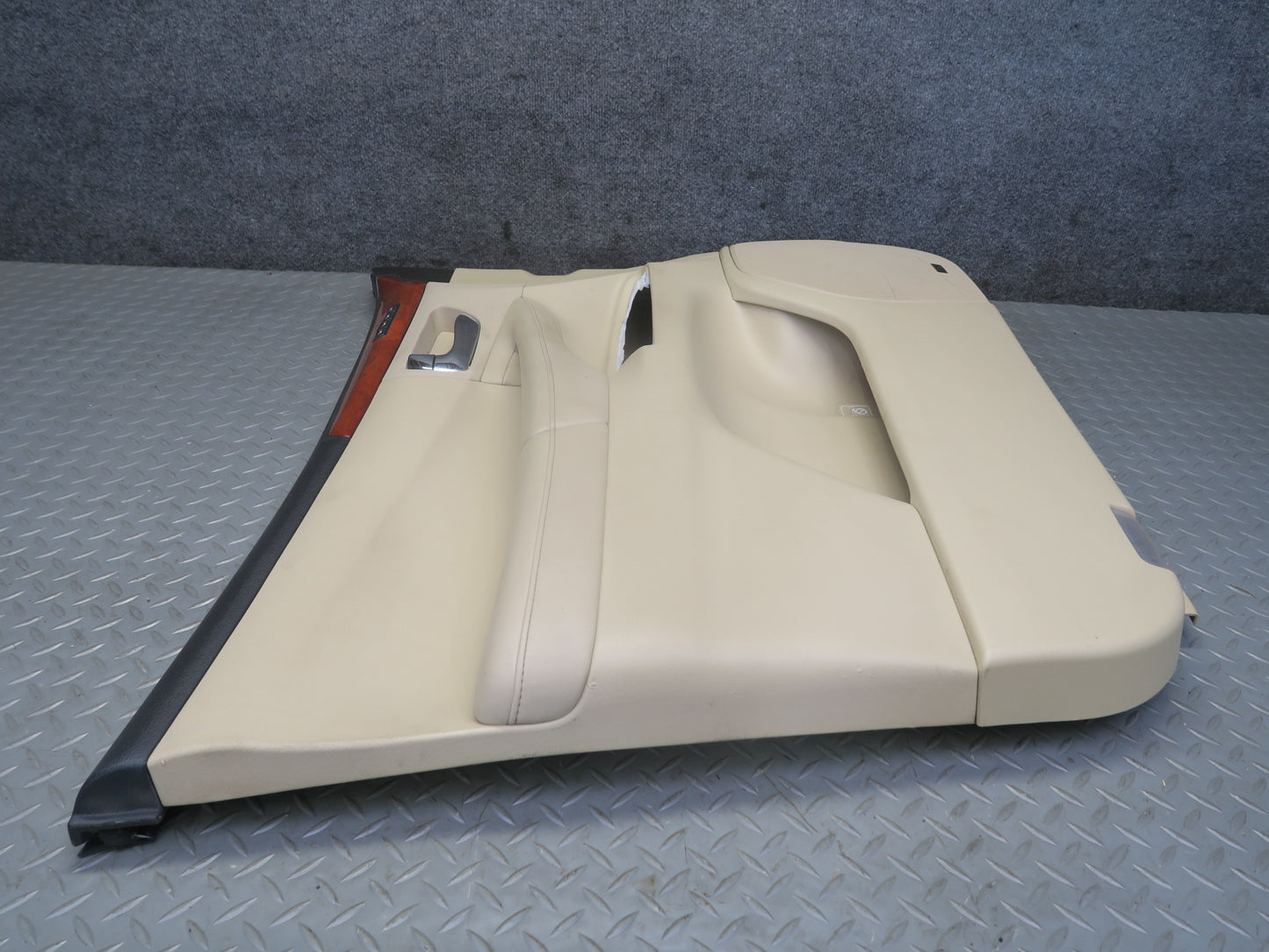 2008-2011 Lexus URJ201L LX570 Front Left Side Door Interior Trim Cover Panel