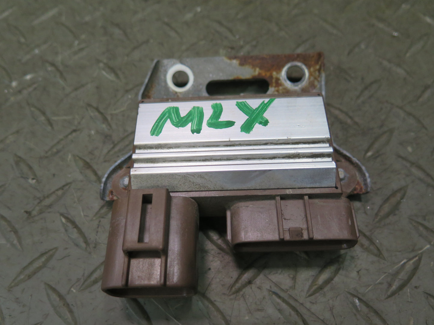 2008-2011 Lexus URJ201L LX570 Engine Air Injection Control Module Unit