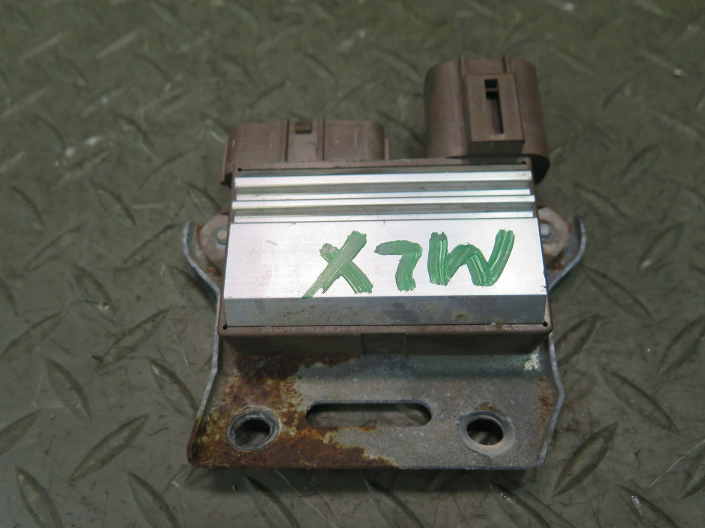 2008-2011 Lexus URJ201L LX570 Engine Air Injection Control Module Unit