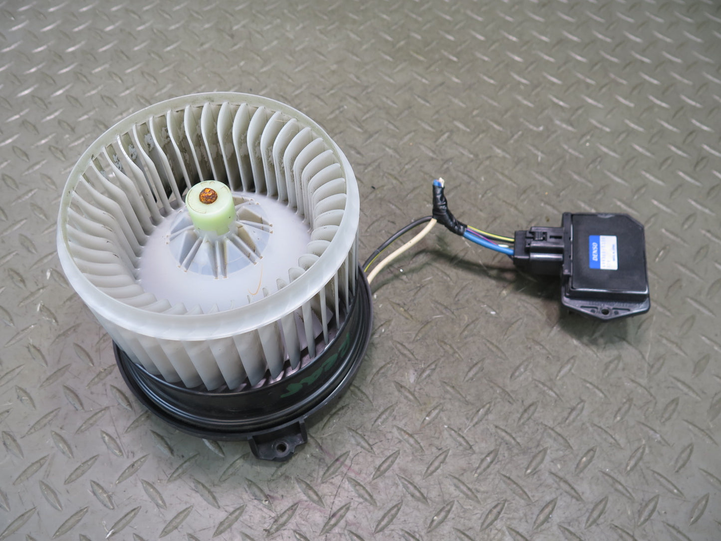 2008-2010 Lexus URJ201L LX570 A/C Heater Blower Motor Fan W/ Resistor