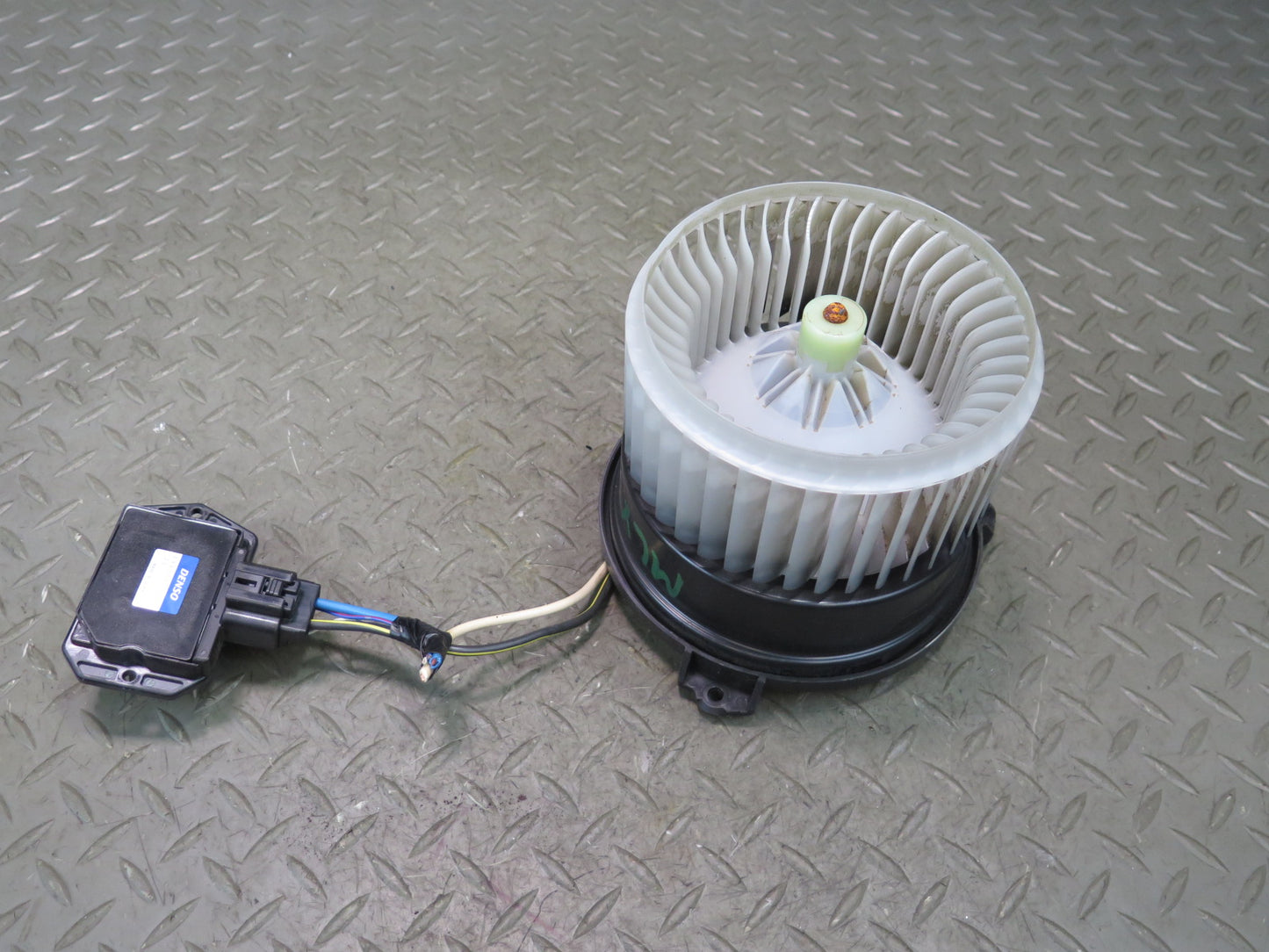 2008-2010 Lexus URJ201L LX570 A/C Heater Blower Motor Fan W/ Resistor