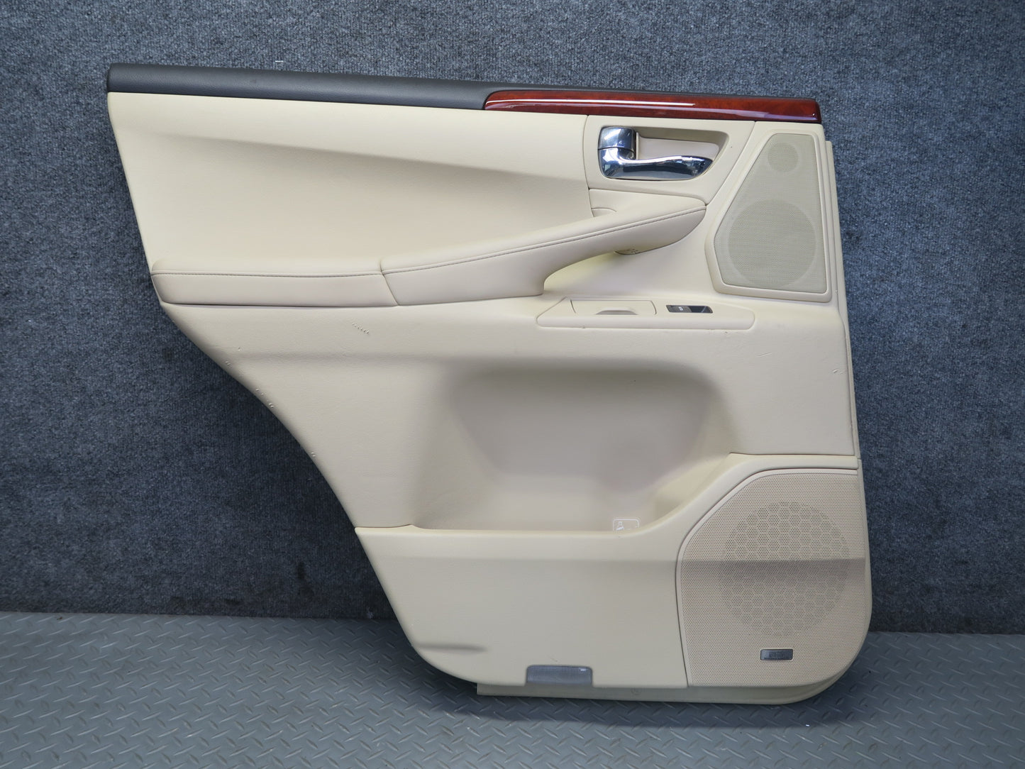 2008-2011 Lexus URJ201L LX570 Rear Left Side Door Interior Trim Cover Panel