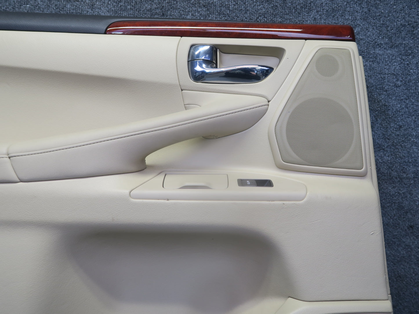 2008-2011 Lexus URJ201L LX570 Rear Left Side Door Interior Trim Cover Panel