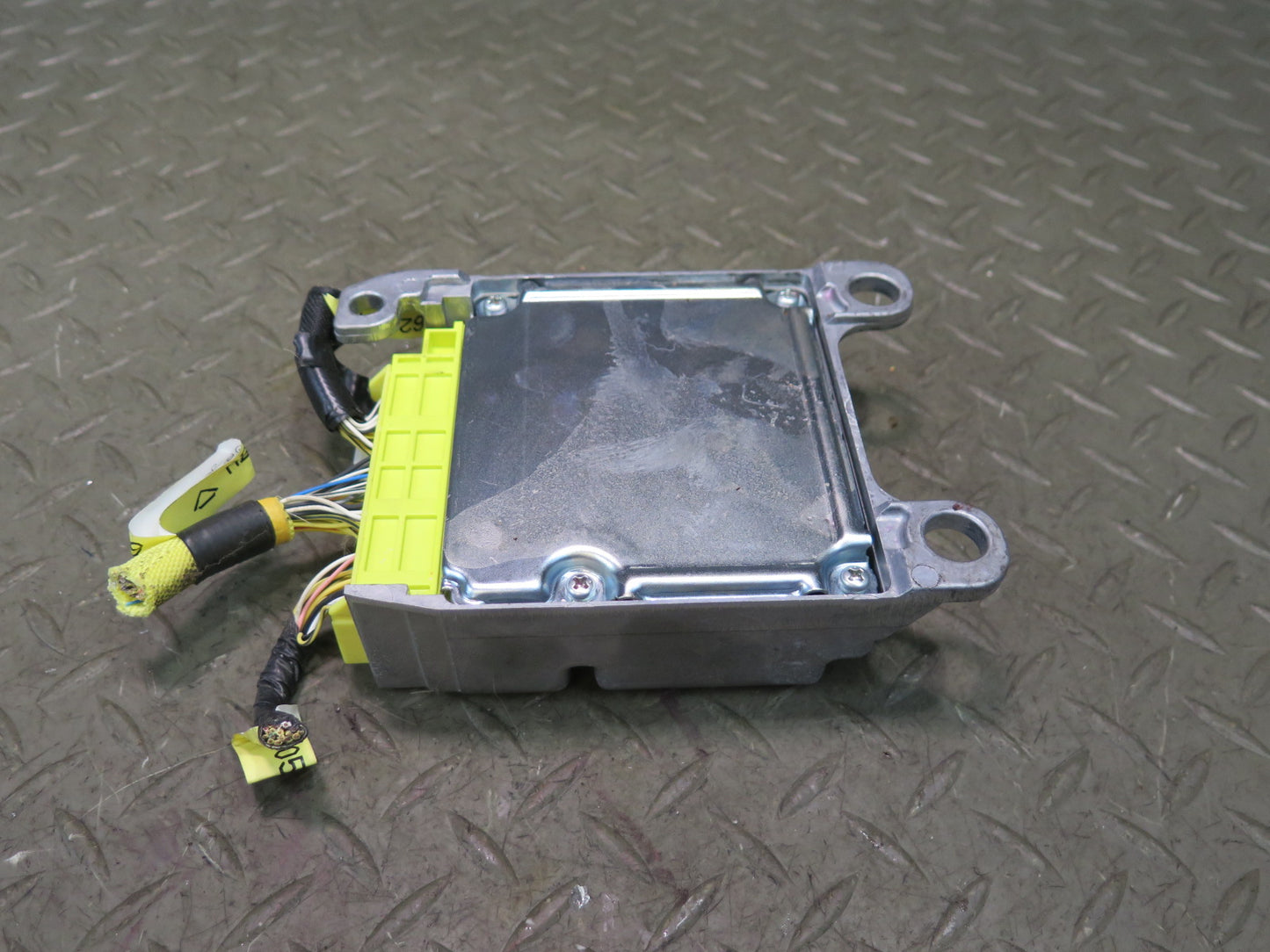 08-11 LEXUS URJ201L LX570 CENTRAL MAIN SRS AIR BAG CONTROL ECU MODULE OEM