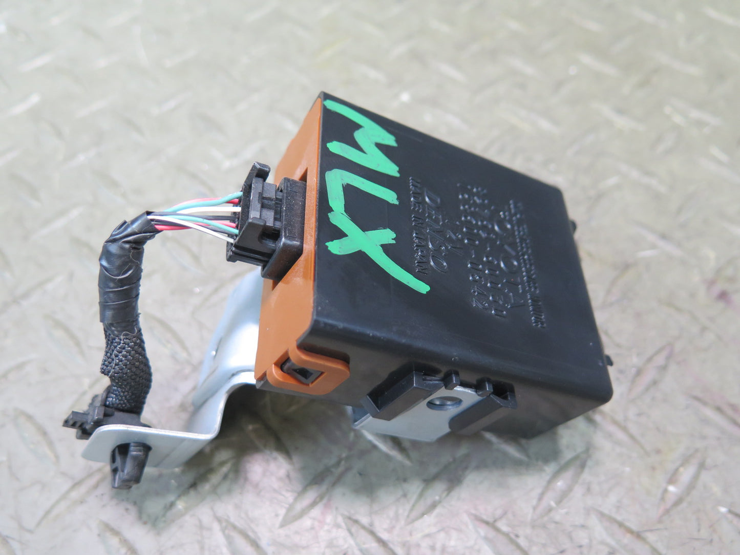 2008-2015 Lexus URJ201L LX570 TPMS Tire Pressure Monitor Control Module