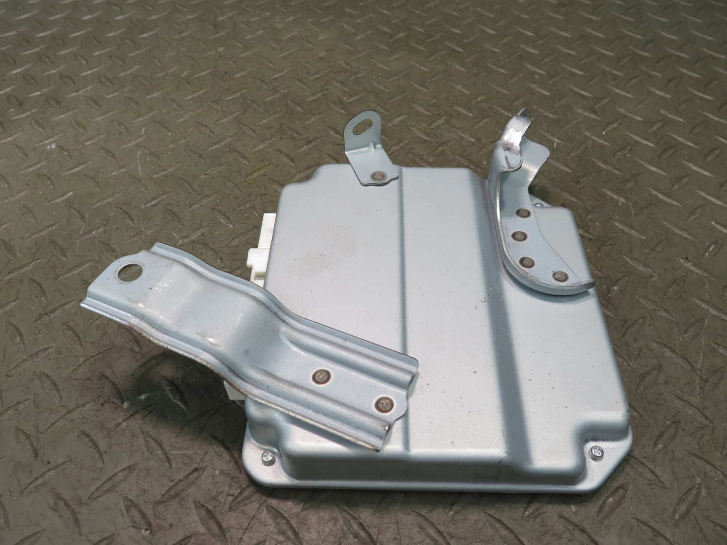 2008-2011 Lexus URJ201L LX570 Steering Control Module Unit 89181-60060