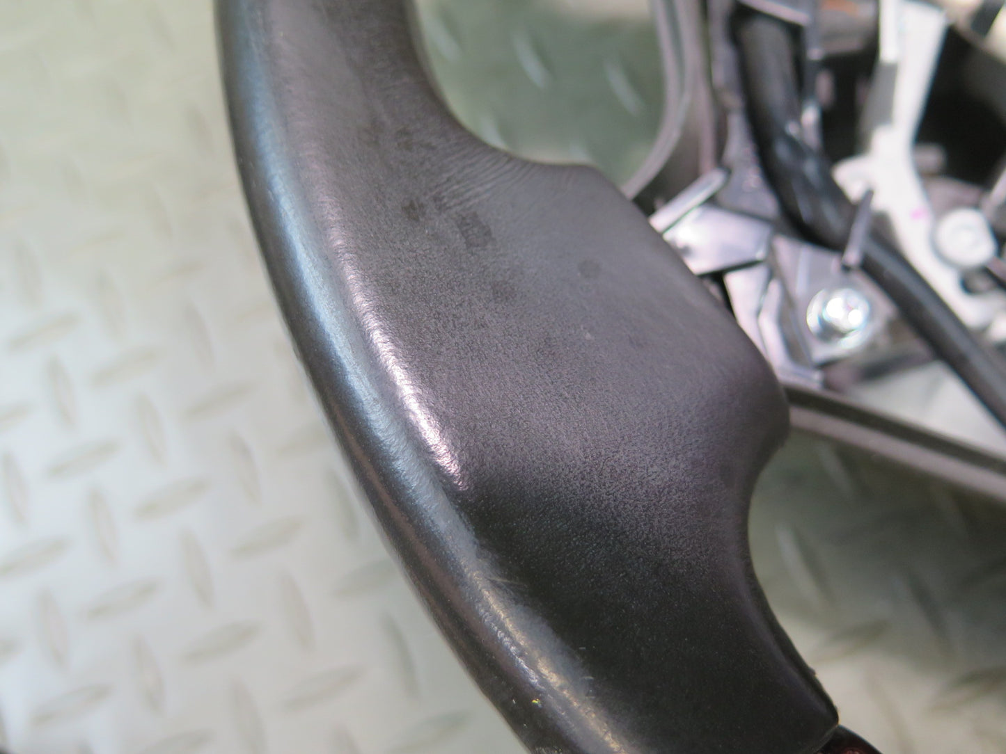 2008-2011 Lexus URJ201L LX570 Leather Wood Steering W/ Cruise Control