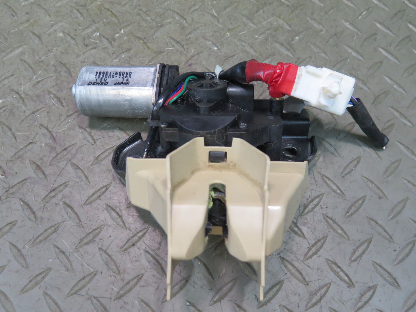 2008-2011 Lexus URJ201L LX570 Rear Left Folding Seat Lock Latch Actuator