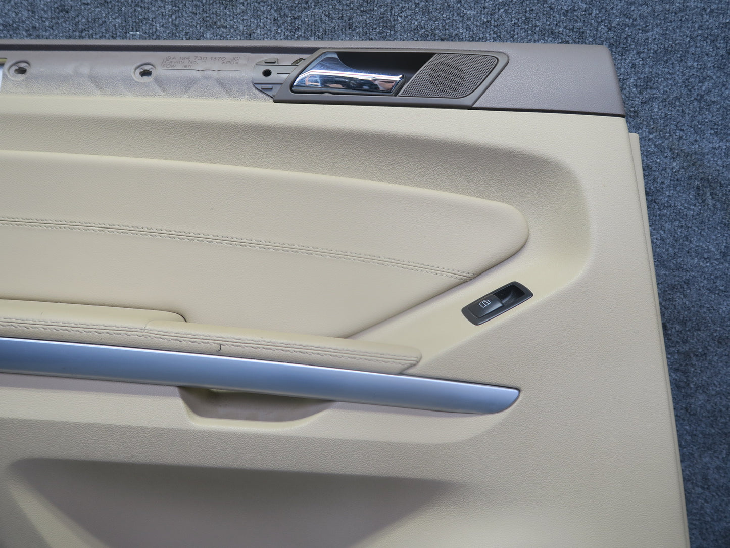 07-11 Mercedes W164 ML350 Set of 2 Rear Left & Right Interior Door Panel OEM