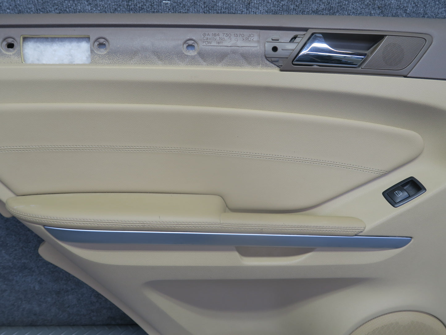 07-11 Mercedes W164 ML350 Set of 2 Rear Left & Right Interior Door Panel OEM