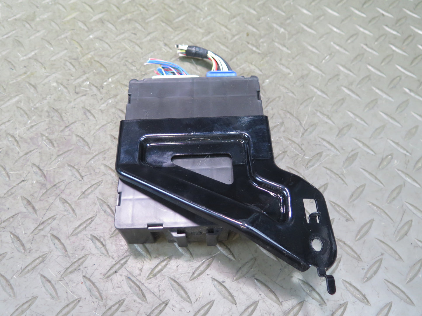 2008-2011 Lexus URJ201L LX570 Multiplex Network Body Computer NO.2 89226-60041