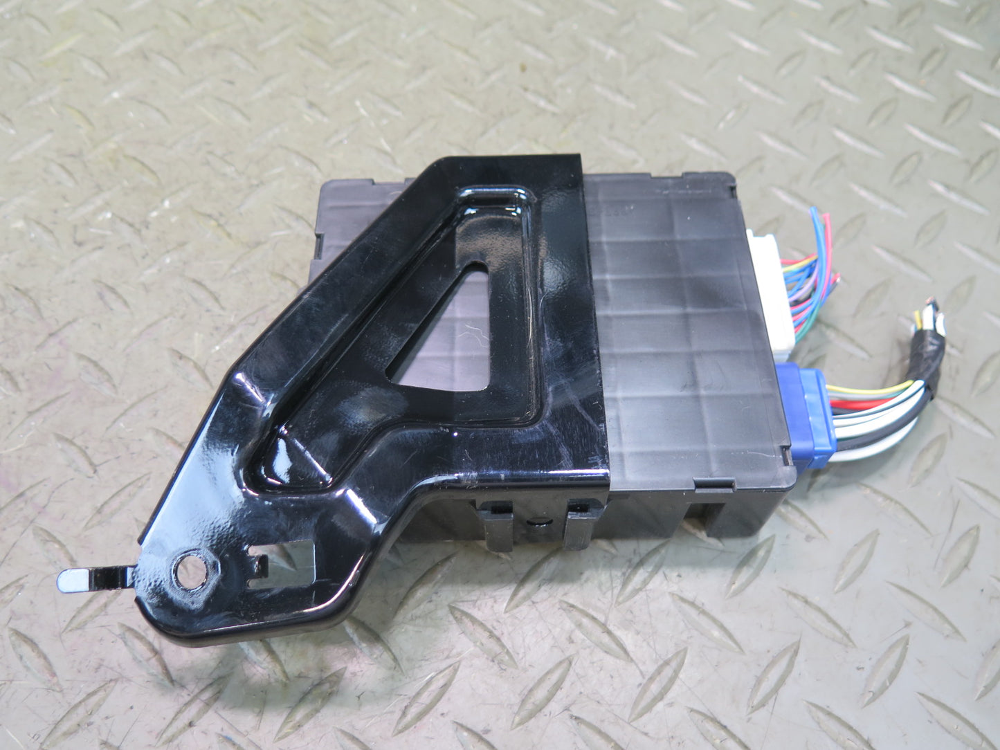 2008-2011 Lexus URJ201L LX570 Multiplex Network Body Computer NO.2 89226-60041