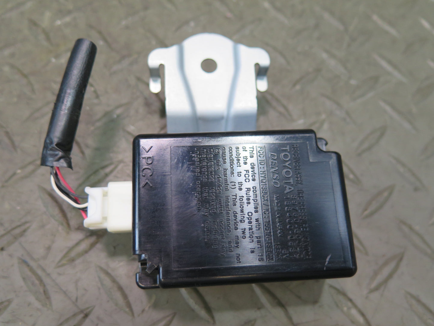 2008-2015 Lexus URJ201L LX570 TPMS Tire Pressure Monitor Receiver 89760-60040