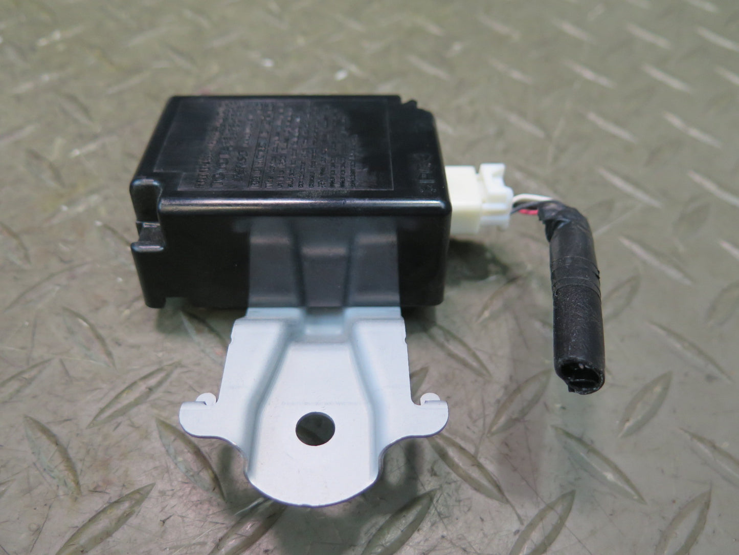2008-2015 Lexus URJ201L LX570 TPMS Tire Pressure Monitor Receiver 89760-60040