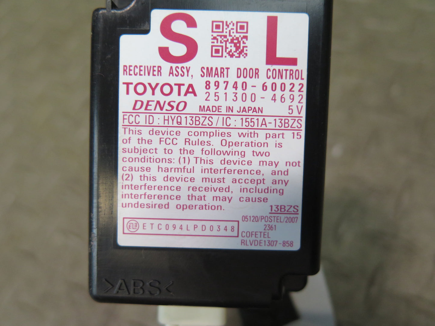 2008-2015 Lexus URJ201L LX570 Door Control Receiver Module Unit
