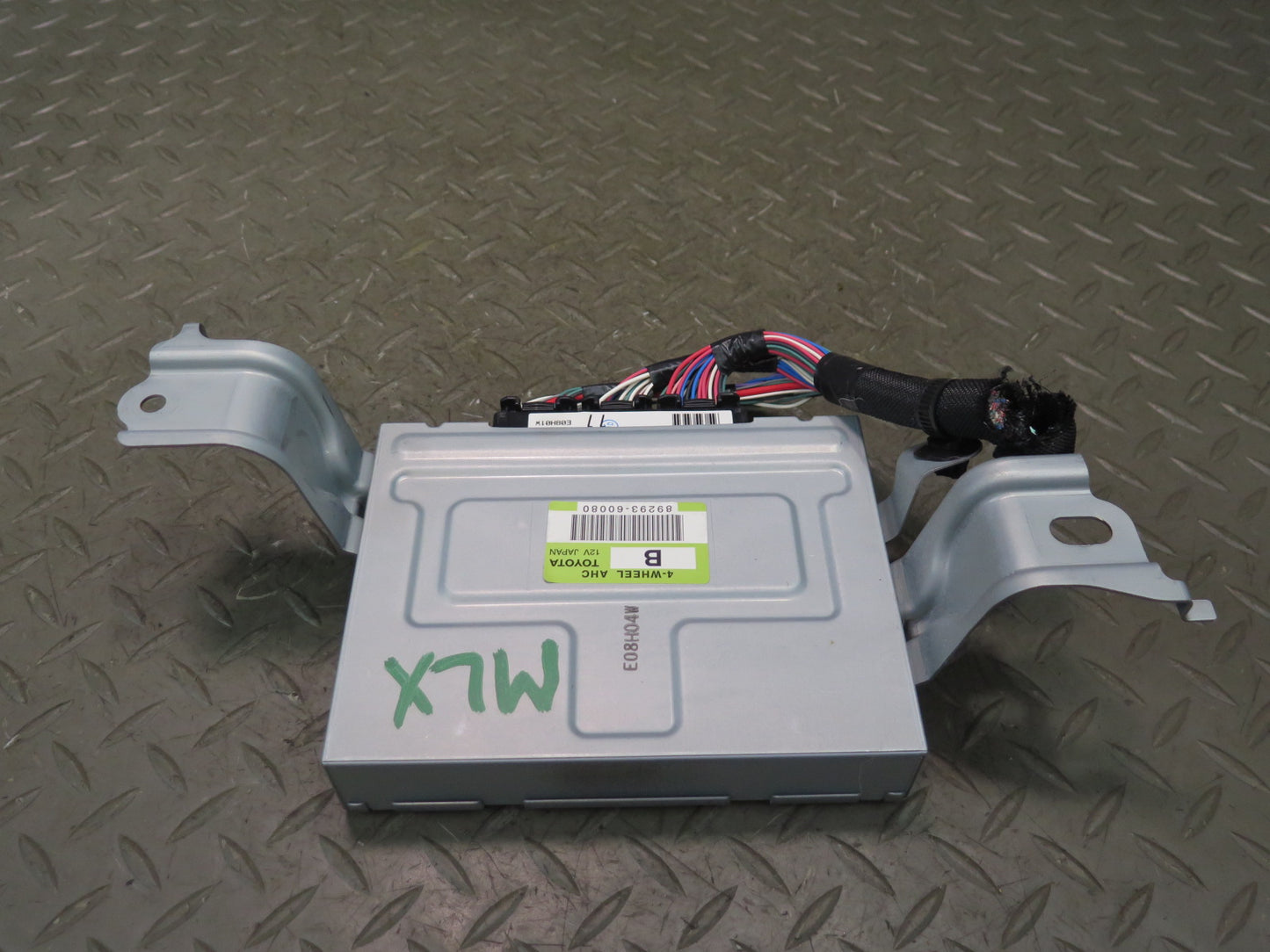 2008-2010 Lexus URJ201L LX570 Suspension Control Module Unit
