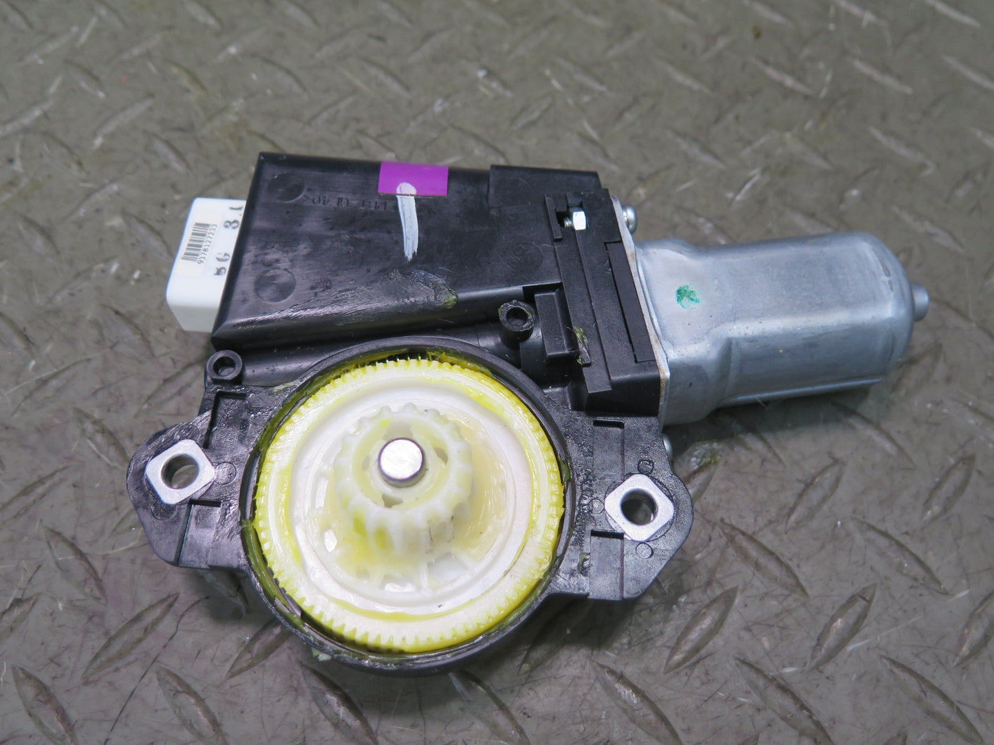 2008-2011 Lexus URJ201L LX570 Sliding Roof Sunroof Drive Motor
