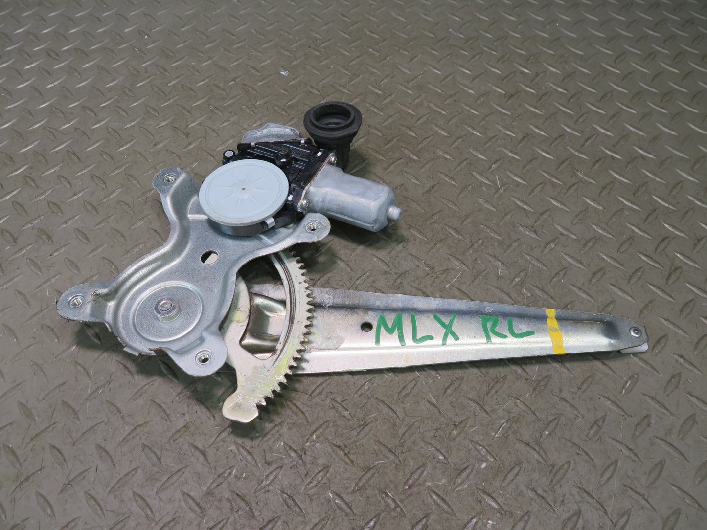 2008-2015 Lexus URJ201L LX570 Rear Left Side Door Window Regulator W/ Motor
