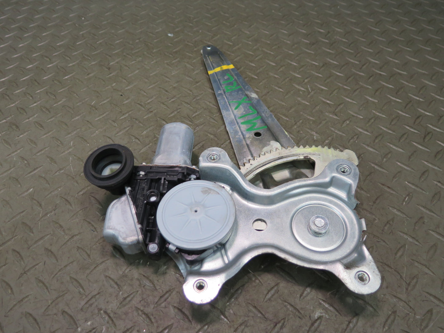 2008-2015 Lexus URJ201L LX570 Rear Left Side Door Window Regulator W/ Motor