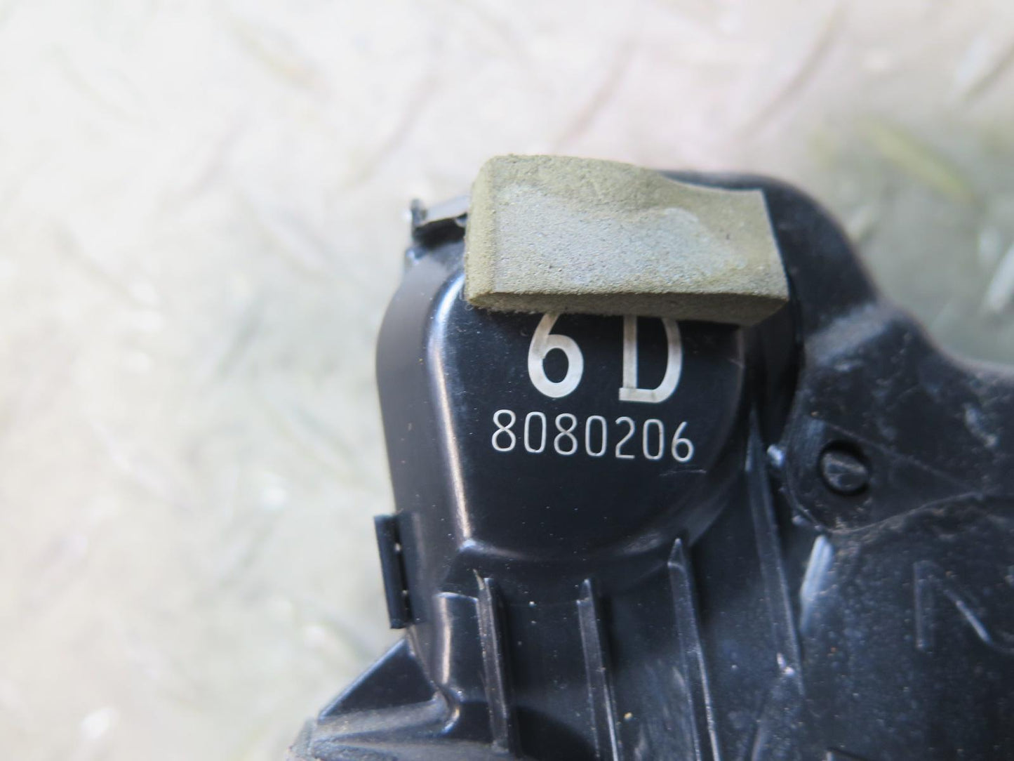 2008-2015 Lexus URJ201L LX570 Front Left Side Door Lock Latch Actuator