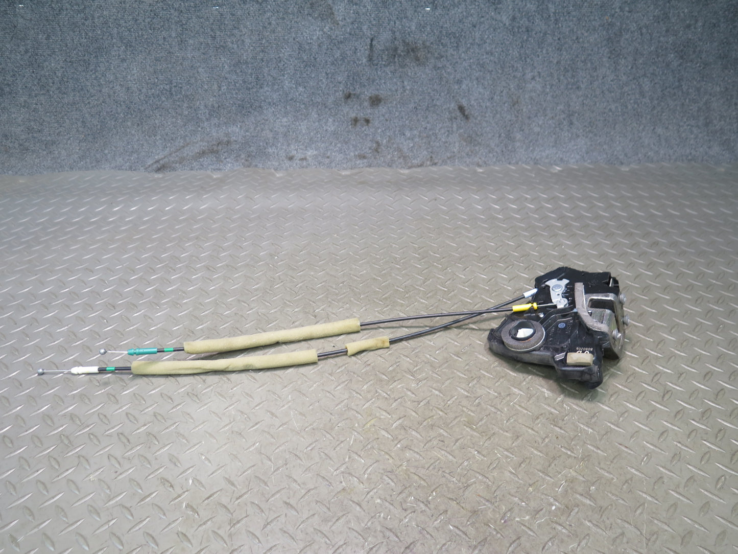 2008-2015 Lexus URJ201L LX570 Front Left Side Door Lock Latch Actuator