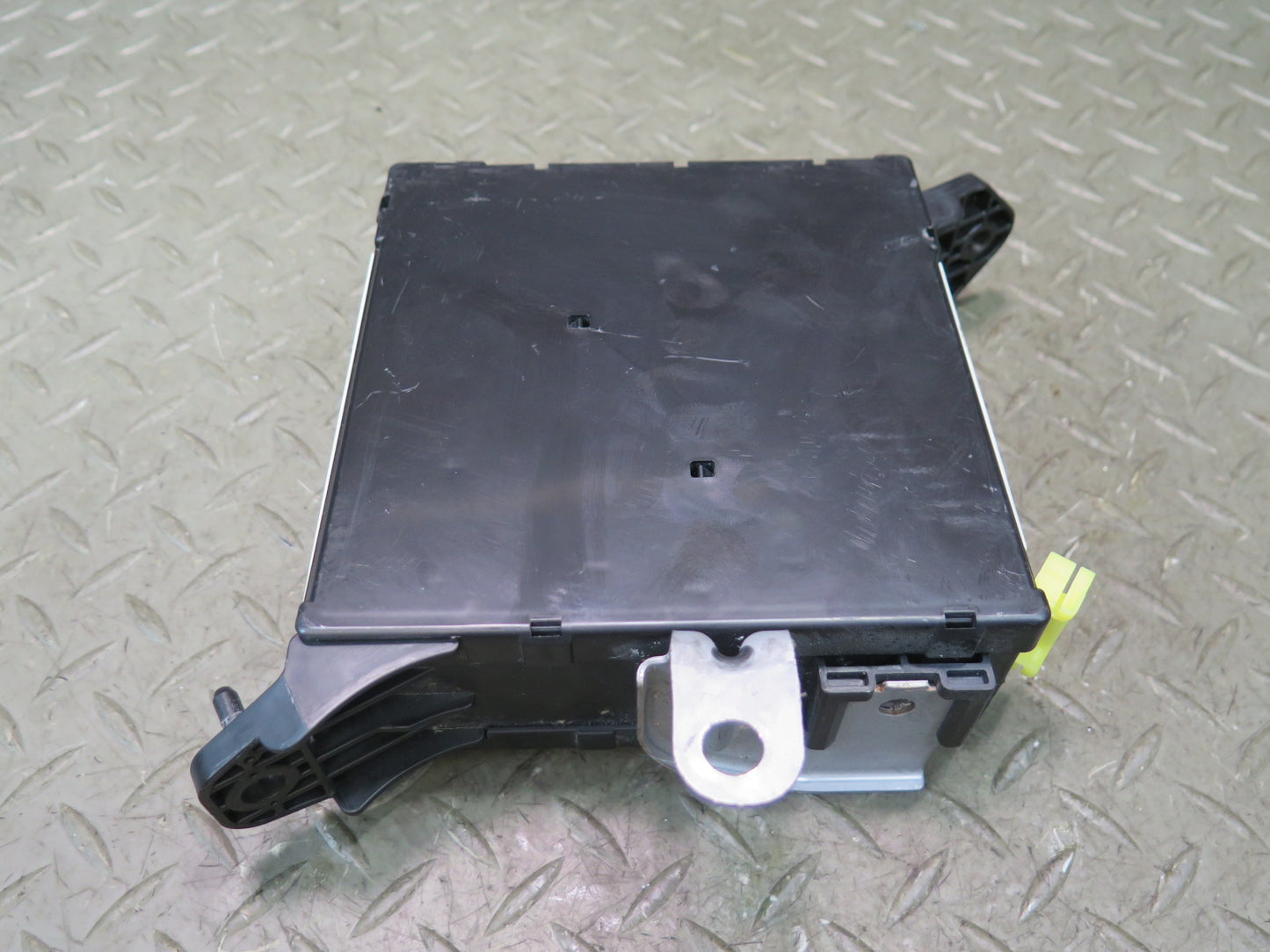 2008-2010 Lexus URJ201L LX570 Cowl Side Junction Block Module 82733-60350-D