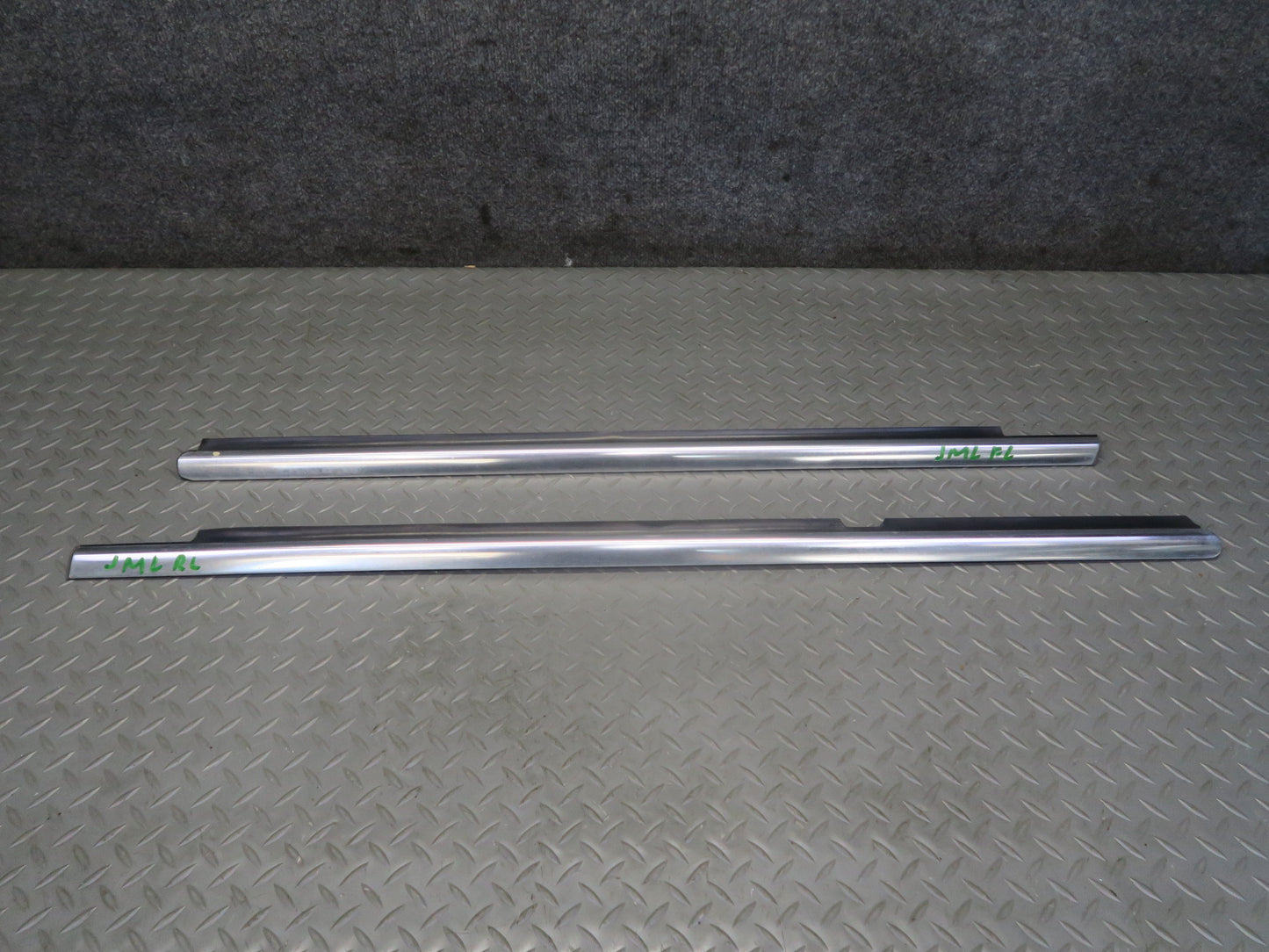 06-11 Mercedes W164 ML Set of 2 Front & Rear Left Door Weatherstrip Molding OEM