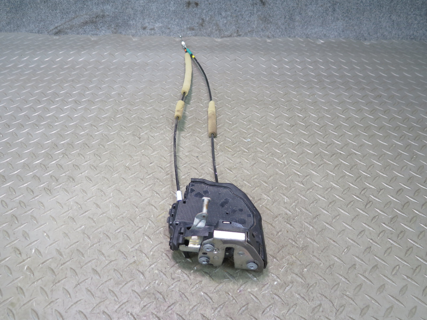 2008-2015 Lexus URJ201L LX570 Rear Left Side Door Lock Latch Actuator