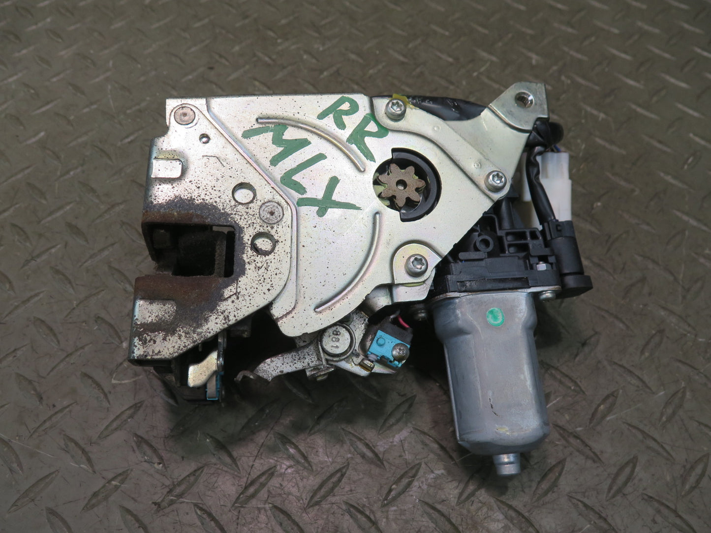 2008-2011 Lexus URJ201L LX570 Rear Right Side Trunk Tailgate Lock Latch Actuator