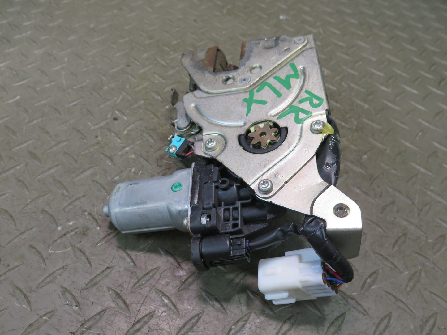 2008-2011 Lexus URJ201L LX570 Rear Right Side Trunk Tailgate Lock Latch Actuator
