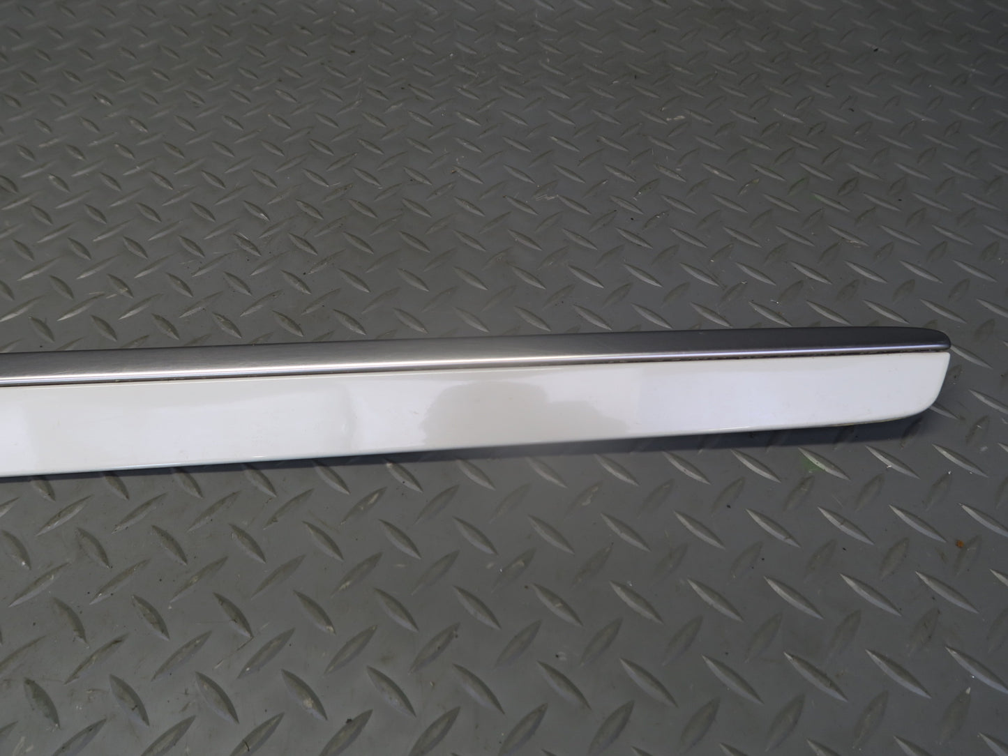 06-11 Mercedes W164 Ml-class Set of 2 Front Rear Right Door Exterior Molding OEM