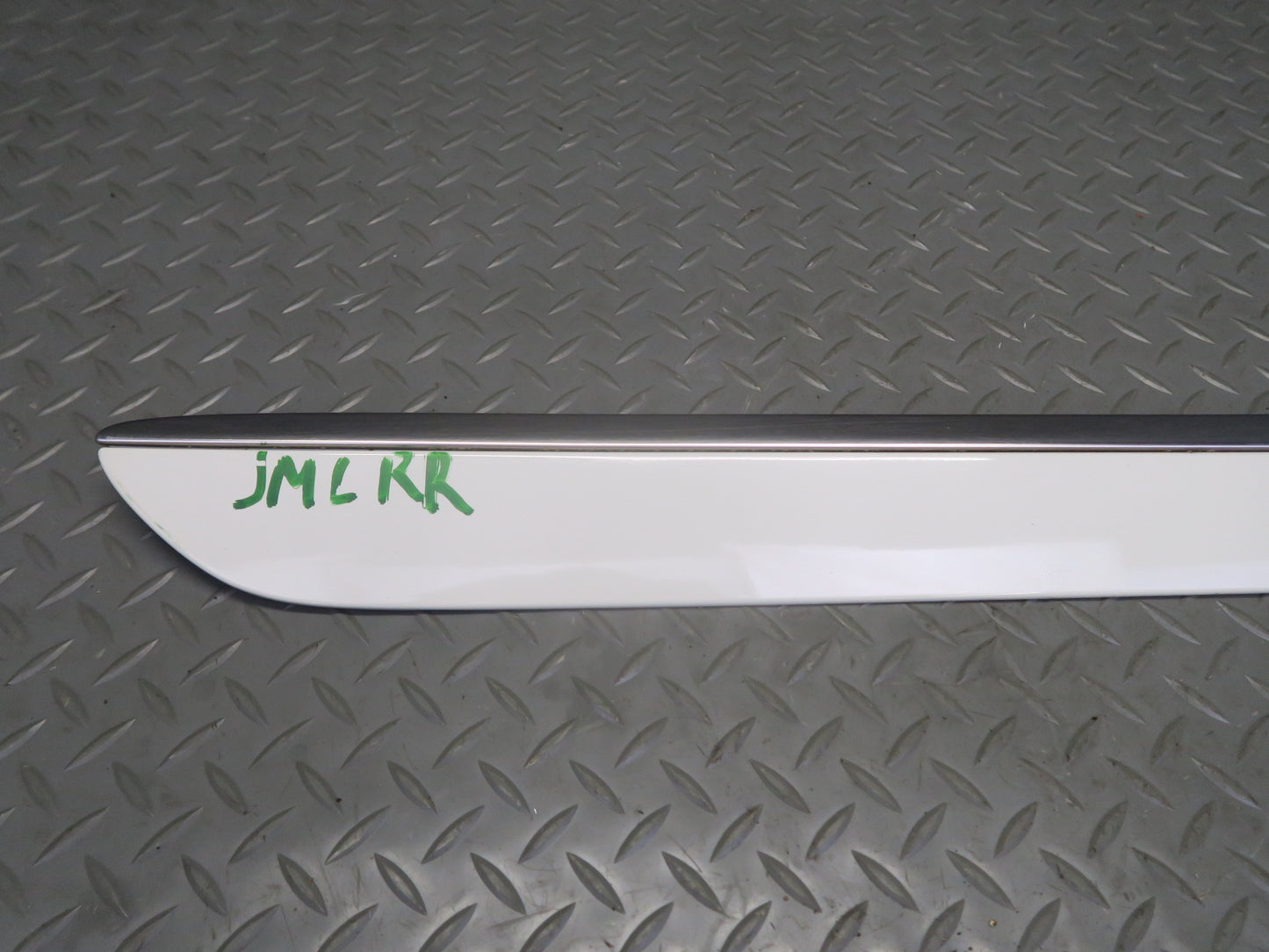 06-11 Mercedes W164 Ml-class Set of 2 Front Rear Right Door Exterior Molding OEM