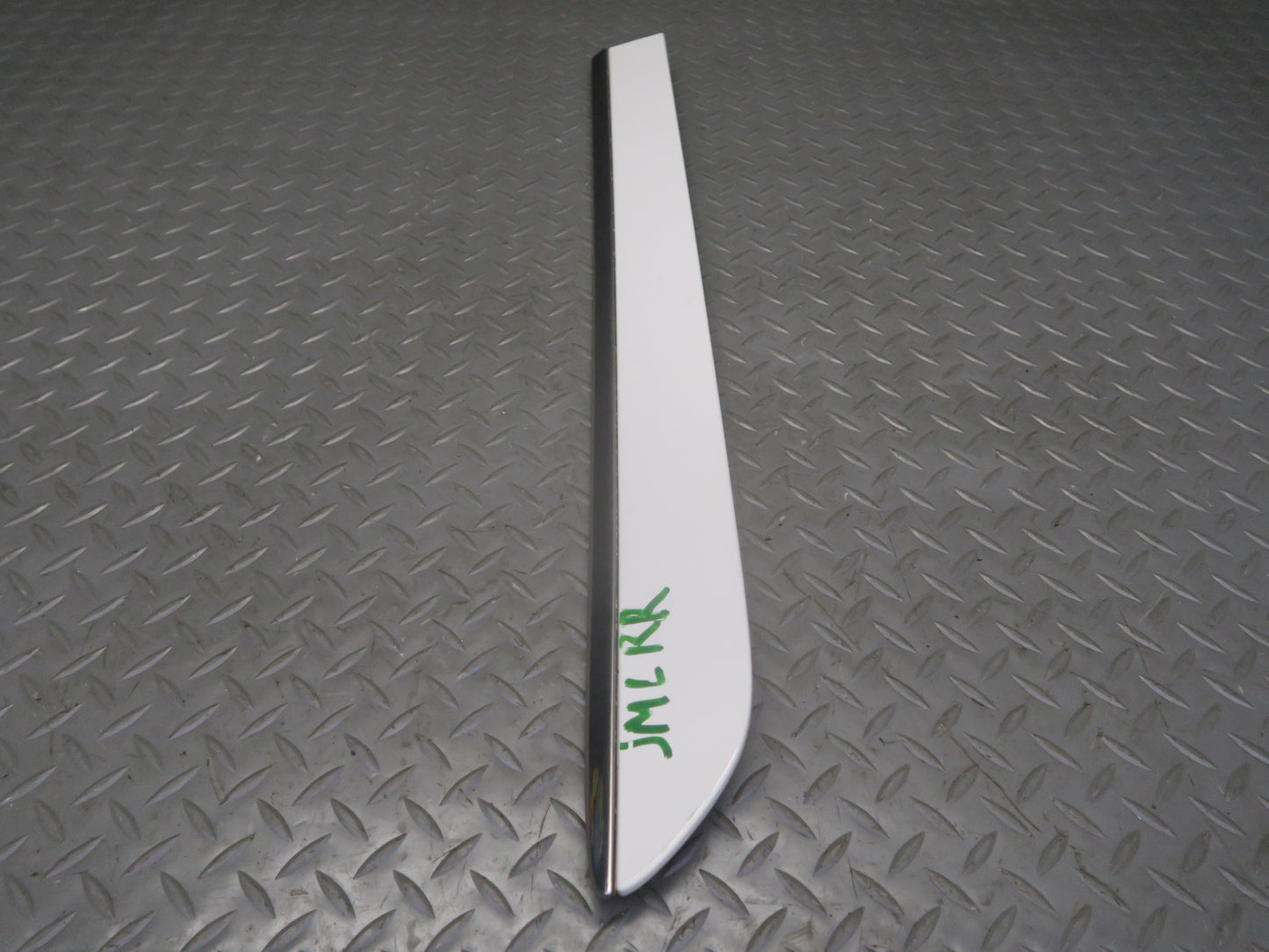 06-11 Mercedes W164 Ml-class Set of 2 Front Rear Right Door Exterior Molding OEM