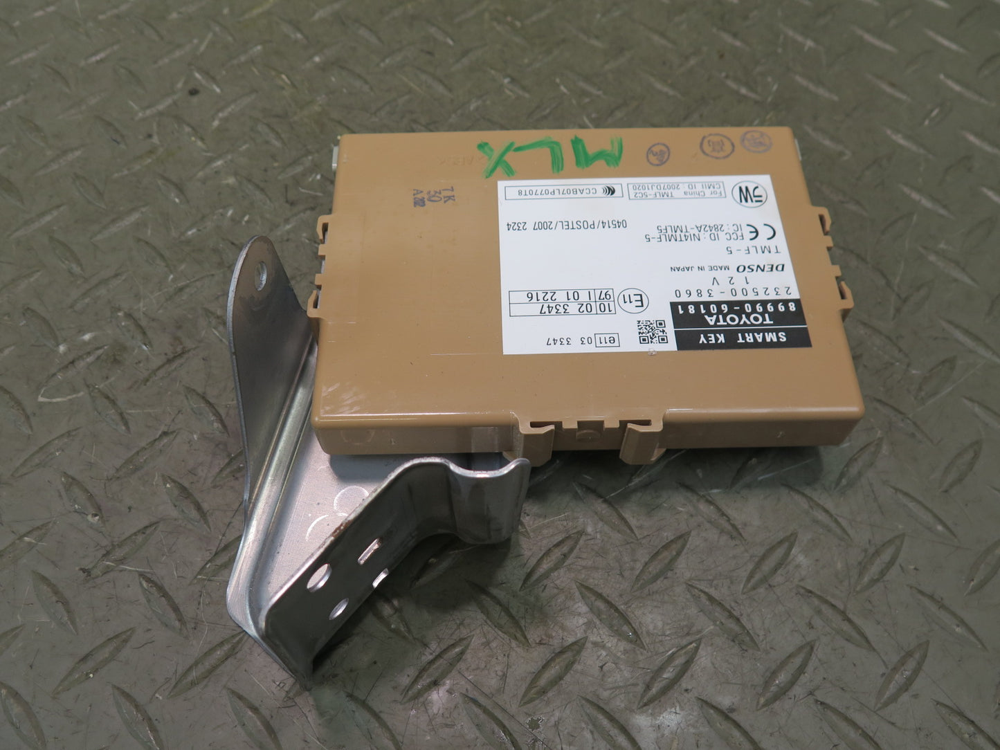 2008-2010 Lexus URJ201L LX570 Smart KEY Control Module Unit 89990-60181