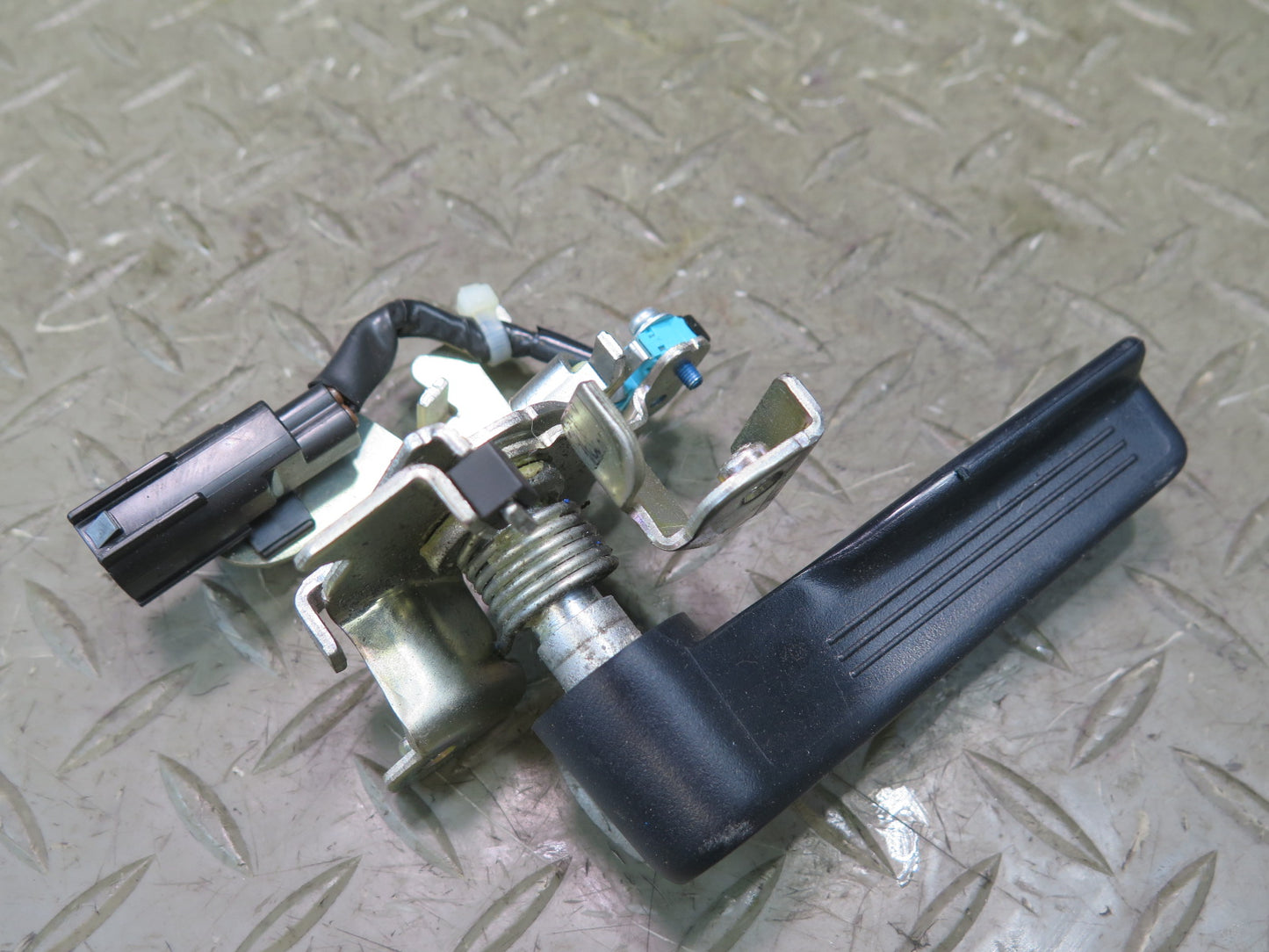 2008-2015 Lexus URJ201L LX570 Rear Trunk Tail Gate Liftgate Latch Lock Handle