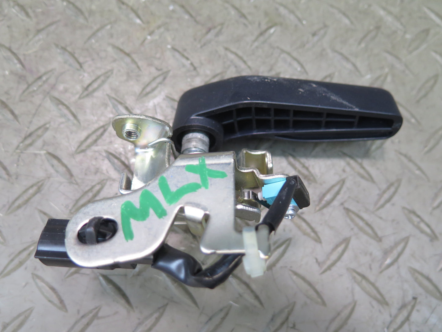 2008-2015 Lexus URJ201L LX570 Rear Trunk Tail Gate Liftgate Latch Lock Handle