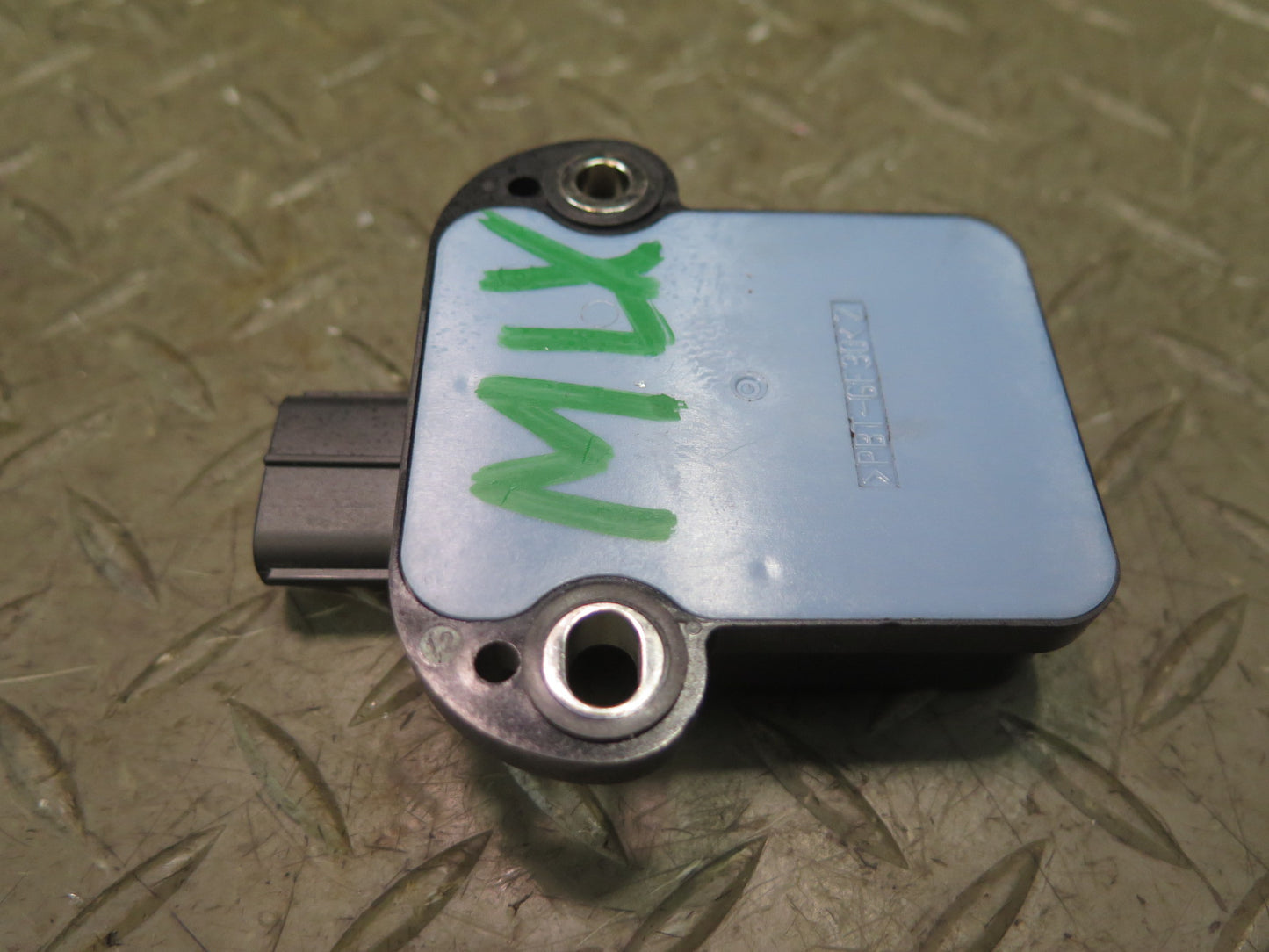 2008-2010 Lexus URJ201L LX570 YAW Rate Stability Sensor 89183-60030