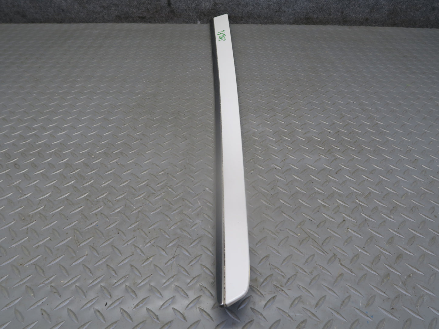 06-11 Mercedes W164 Ml-class Set of 2 Front Rear Left Door Exterior Molding OEM