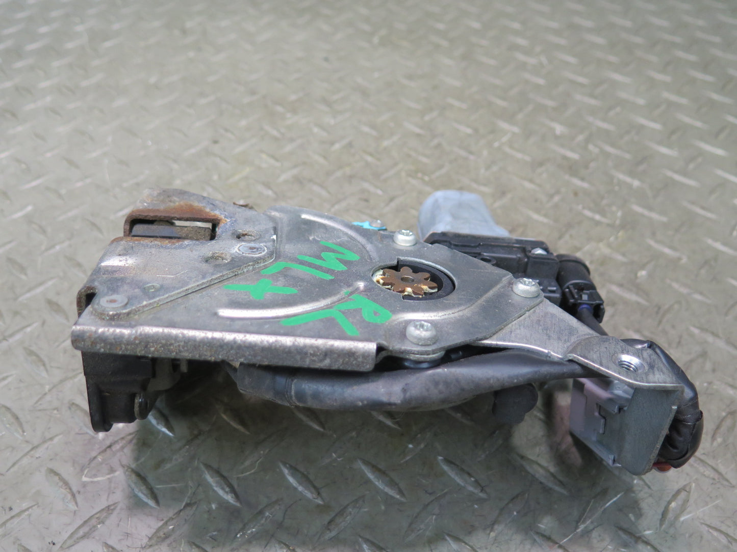 2008-2011 Lexus URJ201L LX570 Rear Left Side Trunk Tailgate Lock Latch Actuator