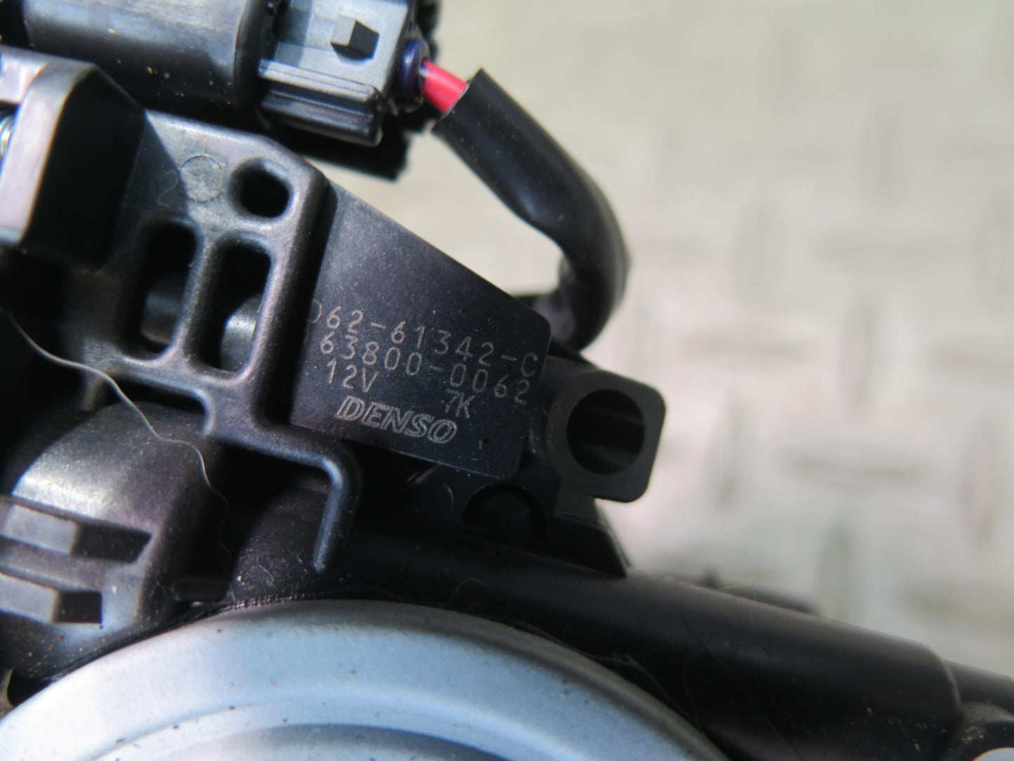 2008-2015 Lexus URJ201L LX570 Power Liftgate Tailgate Trunk Lock Latch Actuator