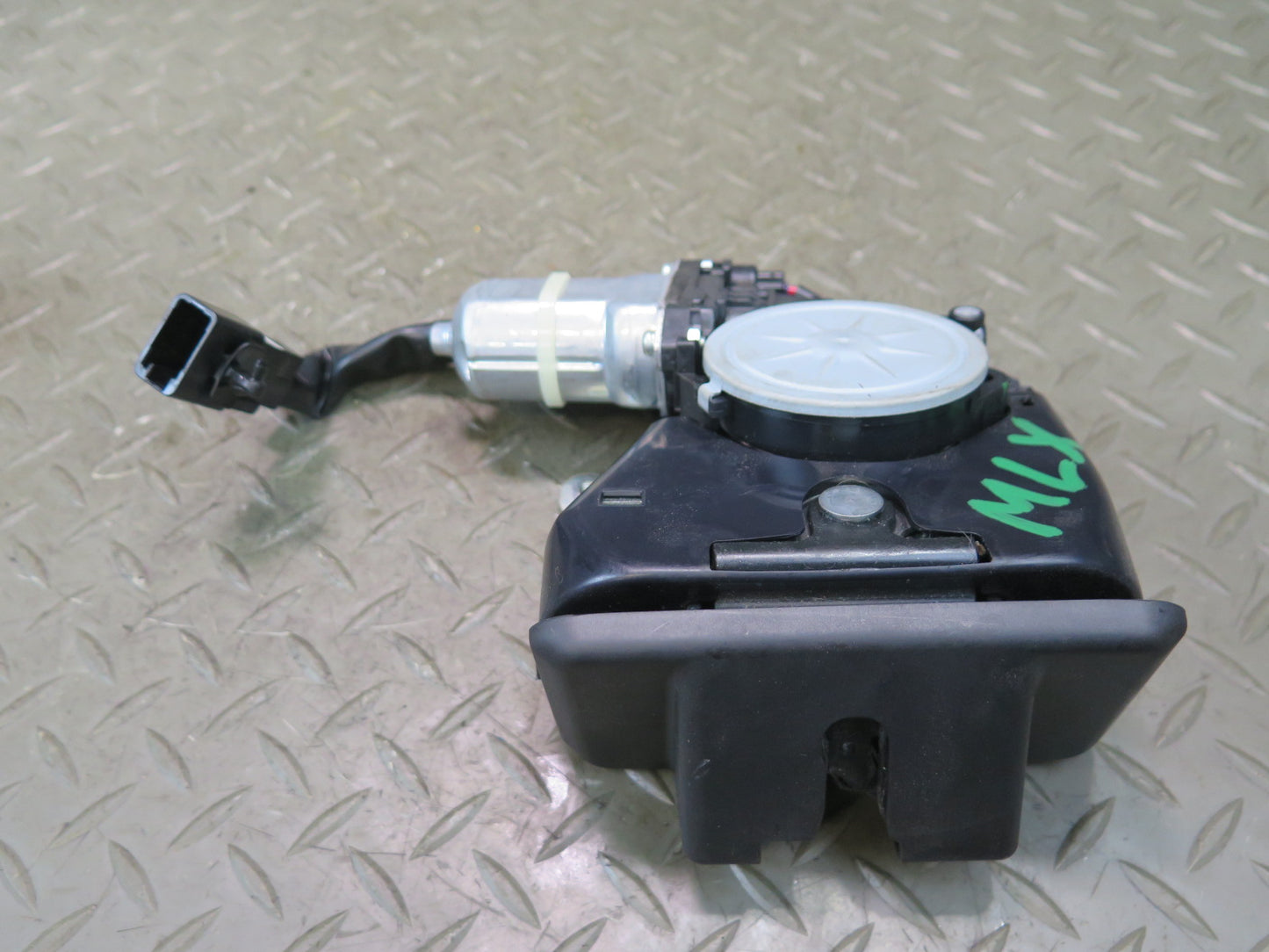 2008-2015 Lexus URJ201L LX570 Power Liftgate Tailgate Trunk Lock Latch Actuator