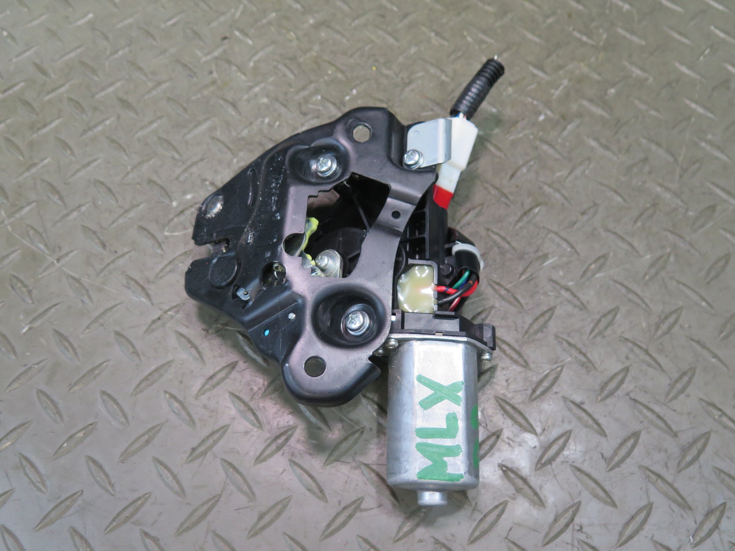 2008-2011 Lexus URJ201L LX570 Rear Right Folding Seat Lock Latch Actuator