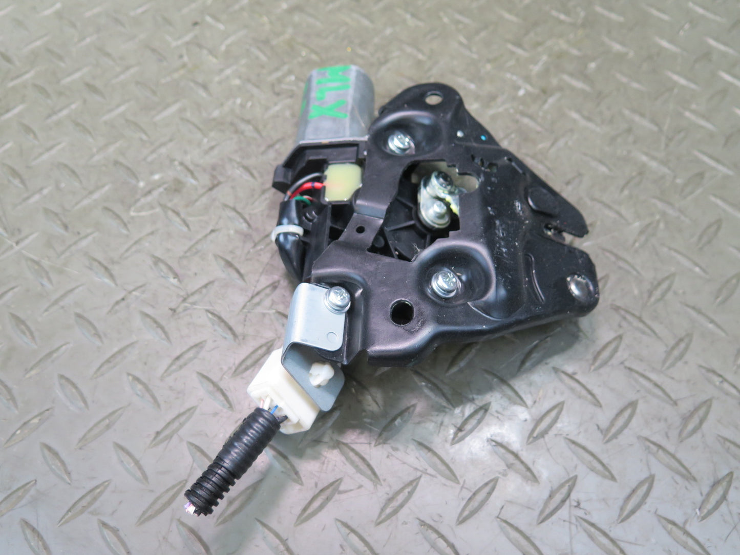 2008-2011 Lexus URJ201L LX570 Rear Right Folding Seat Lock Latch Actuator