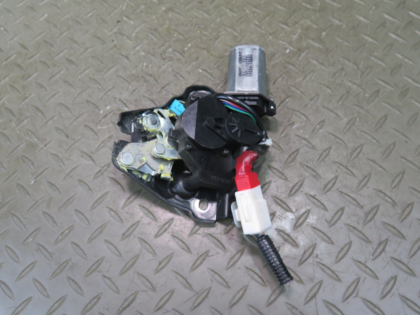 2008-2011 Lexus URJ201L LX570 Rear Right Folding Seat Lock Latch Actuator
