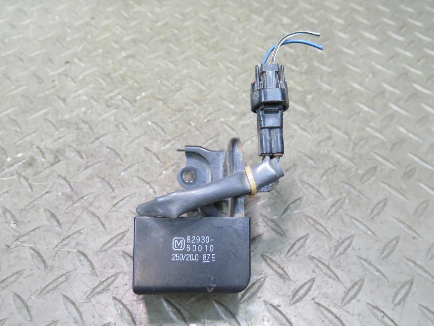 2008-2014 Lexus URJ201L LX570 Condenser Wiring Harness 82930-60010