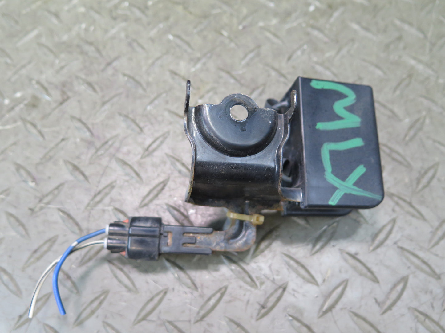 2008-2014 Lexus URJ201L LX570 Condenser Wiring Harness 82930-60010