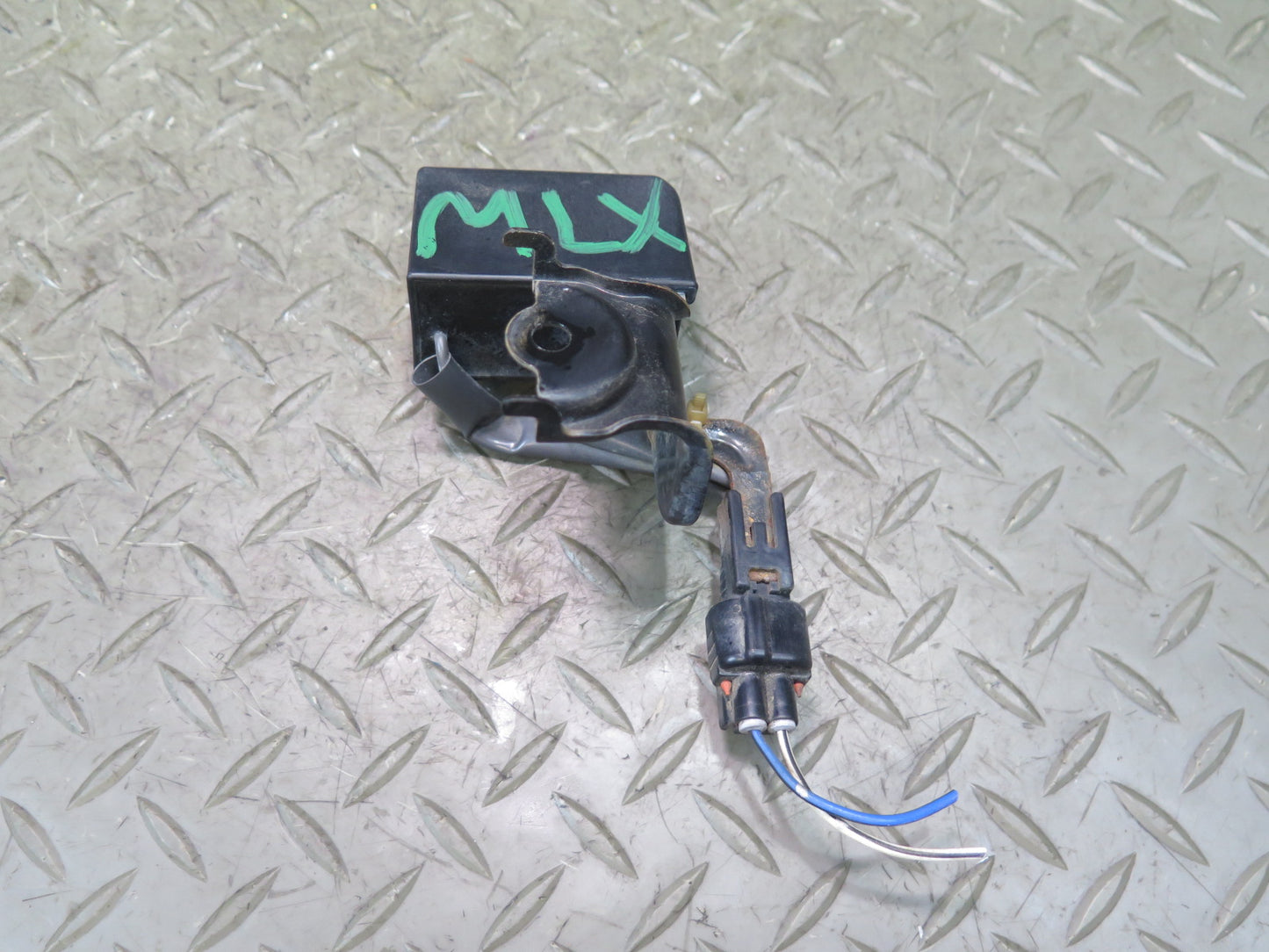 2008-2014 Lexus URJ201L LX570 Condenser Wiring Harness 82930-60010