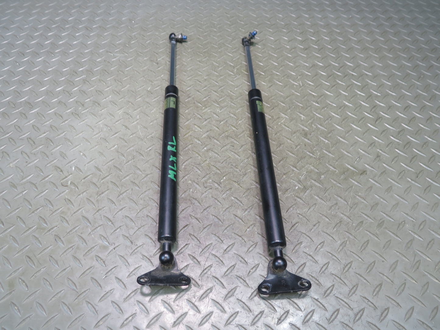 2008-2011 Lexus URJ201L LX570 Rear Trunk Hatch Strut Shock Left Right Side Set