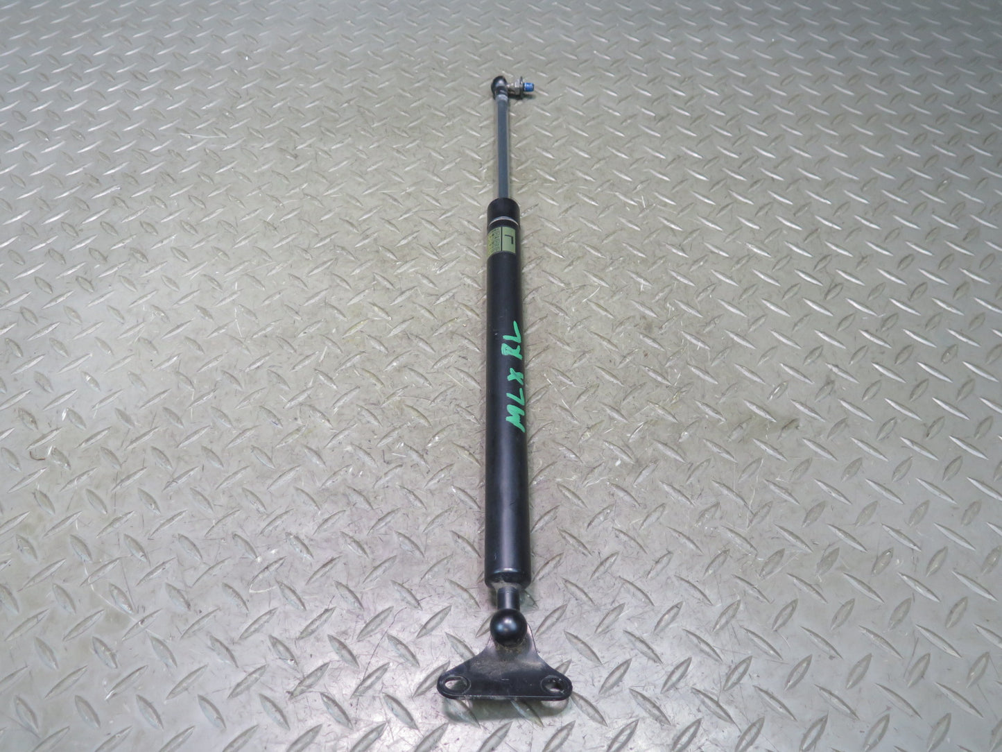 2008-2011 Lexus URJ201L LX570 Rear Trunk Hatch Strut Shock Left Right Side Set